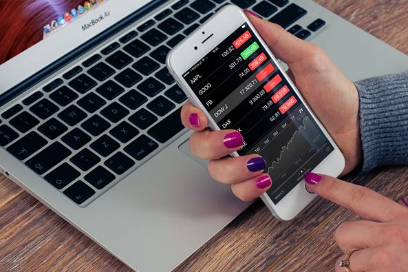 開發商先向銀行抵押樓盤后向業主銷售，開發商欠款銀行不能執行業主房產